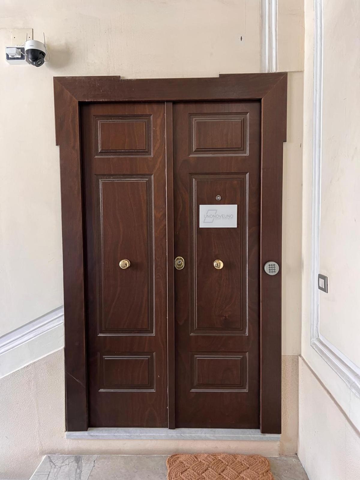 Unonoveuno Luxury Apartment Nápoly Kültér fotó